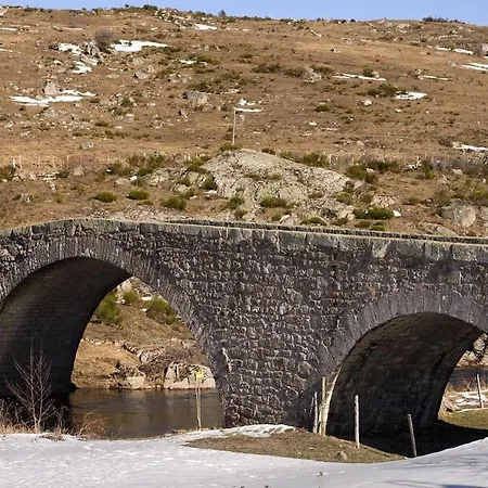La Parenthese D Aubrac Duplex 4 Personnes Saint-Geniez-dʼOlt